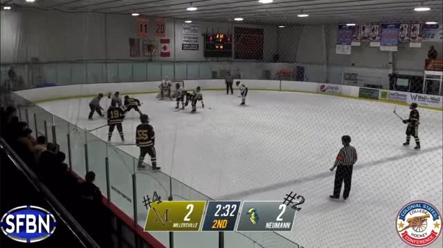 Thor Martin with a snipe from the point to give Millersville a 3-2 lead!🎯

#CSCHC | #ColonialCup